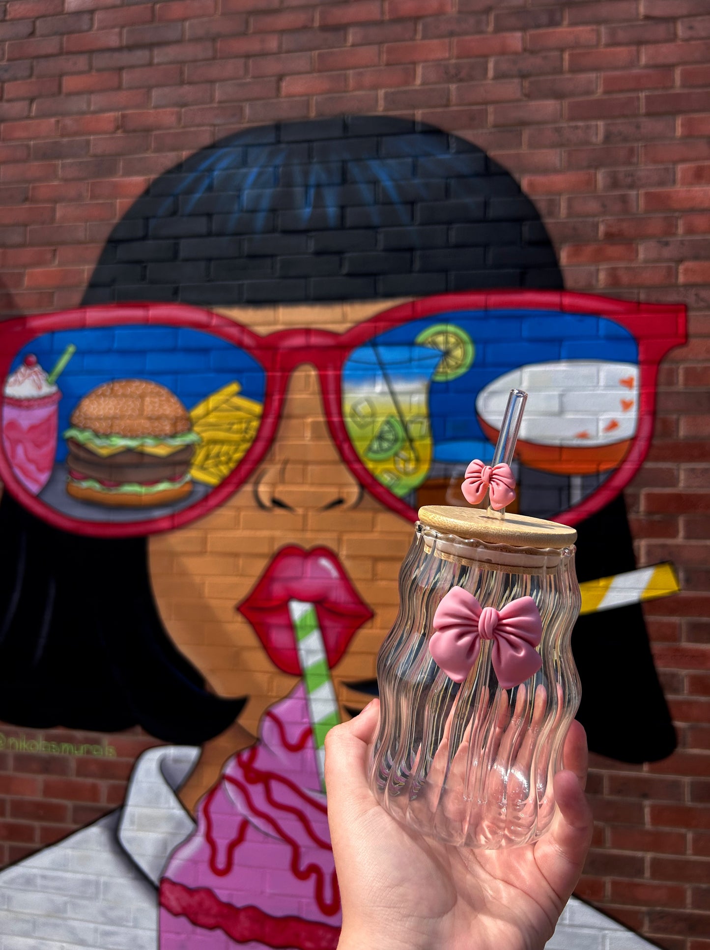Bow coffee tumbler
